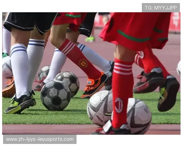 足球兵工厂体系在青训培养与战术创新中的双重意义分析